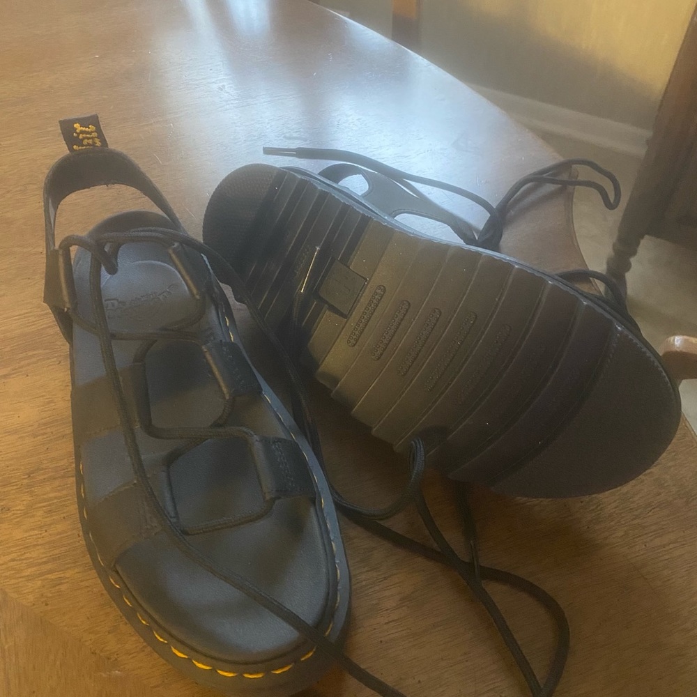 Tie up sandals